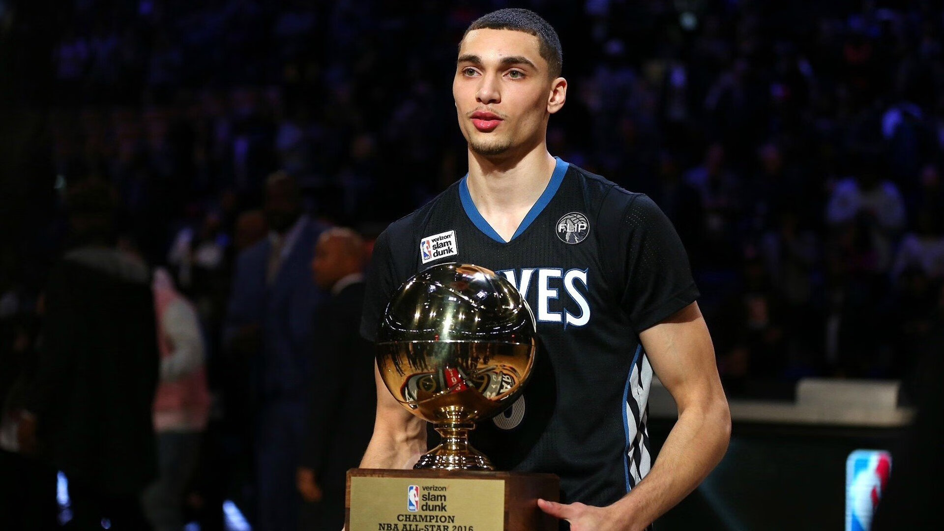 开云体育平台APP-当蓝鹰掠过南十字星，莱万教科书式表演与足球的全球化寓言