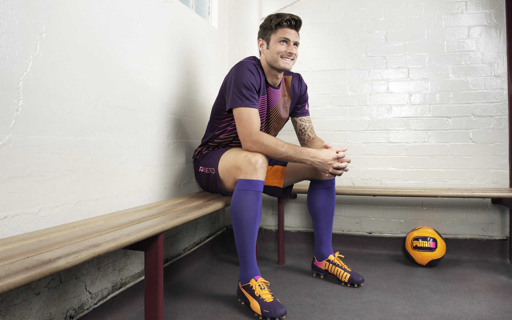 开云体育下载-基耶萨攻防两端统治，葡萄牙爆冷委内瑞拉，足球的意外与必然